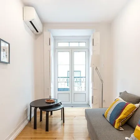 Lägenhet Three Bedroom In Historical Centre -bairro Alto