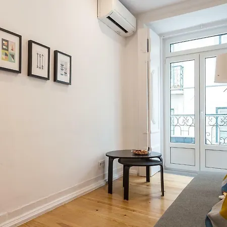 דירה Three Bedroom In Historical Centre -bairro Alto ליסבון