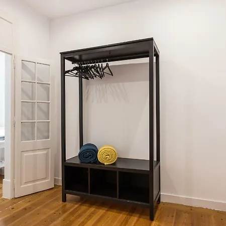 Three Bedroom In Historical Centre -bairro Alto 아파트 리스본