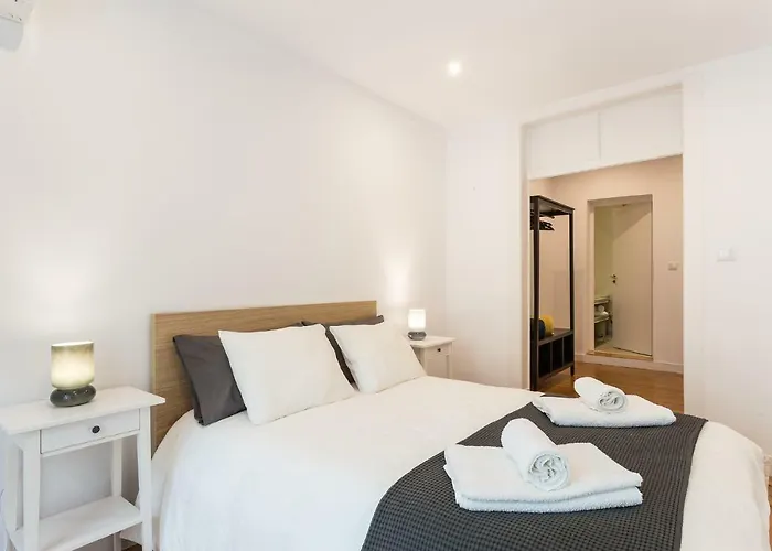 Apartman Three Bedroom In Historical Centre -bairro Alto Lisboa
