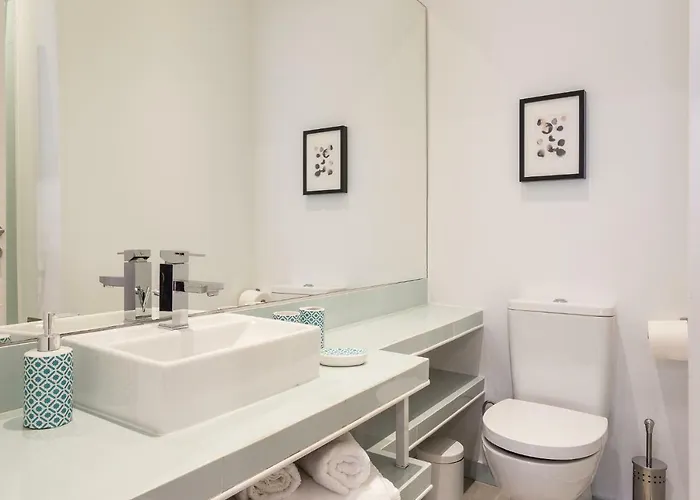 Three Bedroom In Historical Centre -bairro Alto Apartman Lisboa