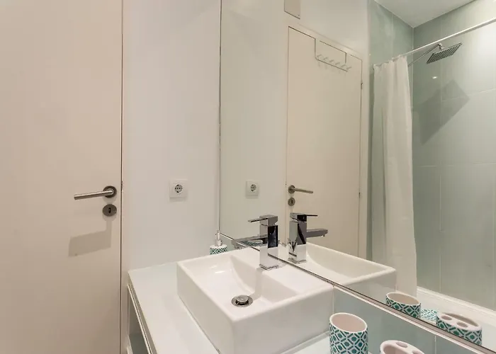 Three Bedroom In Historical Centre -bairro Alto *